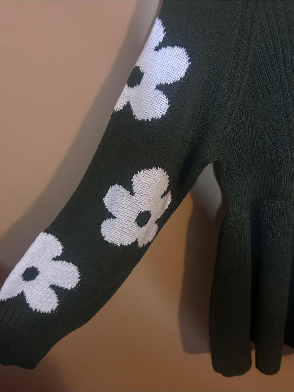 BloomChic Green Floral Sleeve Ribbed Knit Sweater Size 12 NWT Cottagecore - Picture 3 of 7